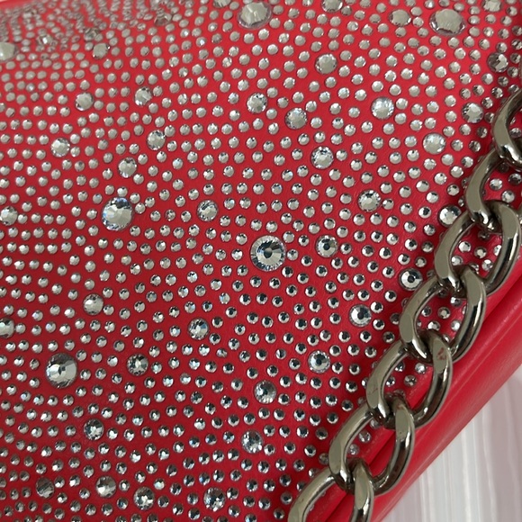 Wild Fable Coral Rhinestone Triangle Crossbody Bag Chain Adjustable Strap NEW - Picture 10 of 13